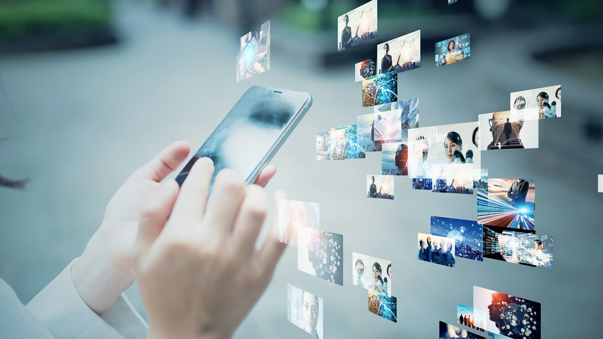 コラム「SNSによる情報インフレの始まり」をアップしました。